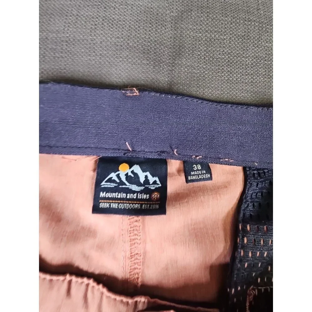 NEW Mountain‎ & Isle Hybrid Stretch Breathable Salmon Colored Shorts Size 38